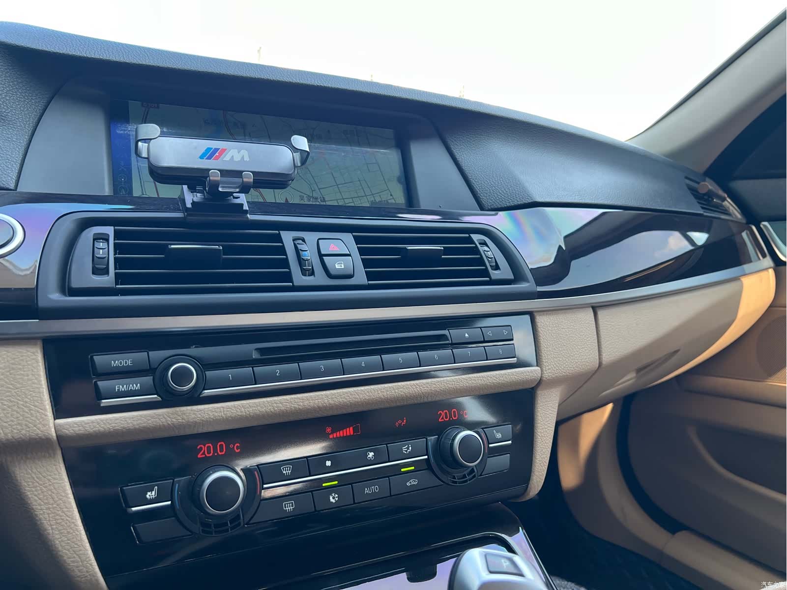 BMW 5 Series, 2011 21