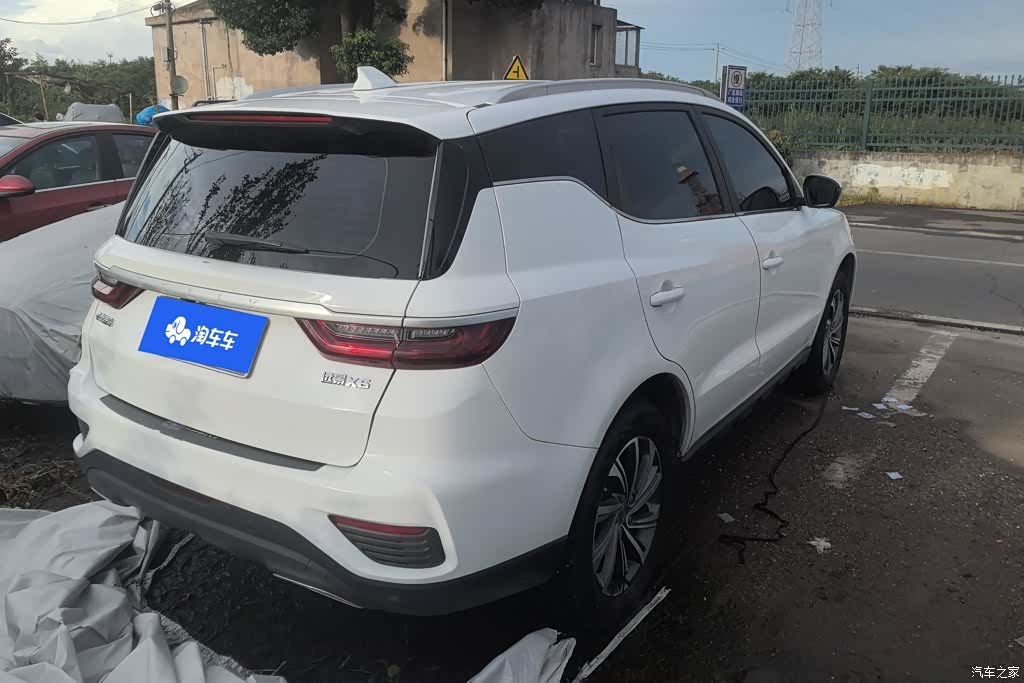 Geely X6, 2021 3