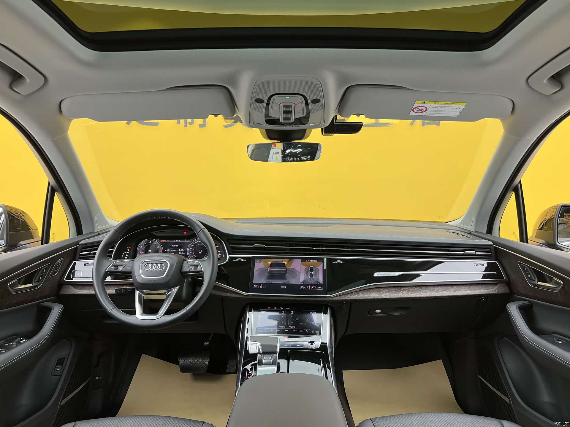Audi Q7, 2025 19
