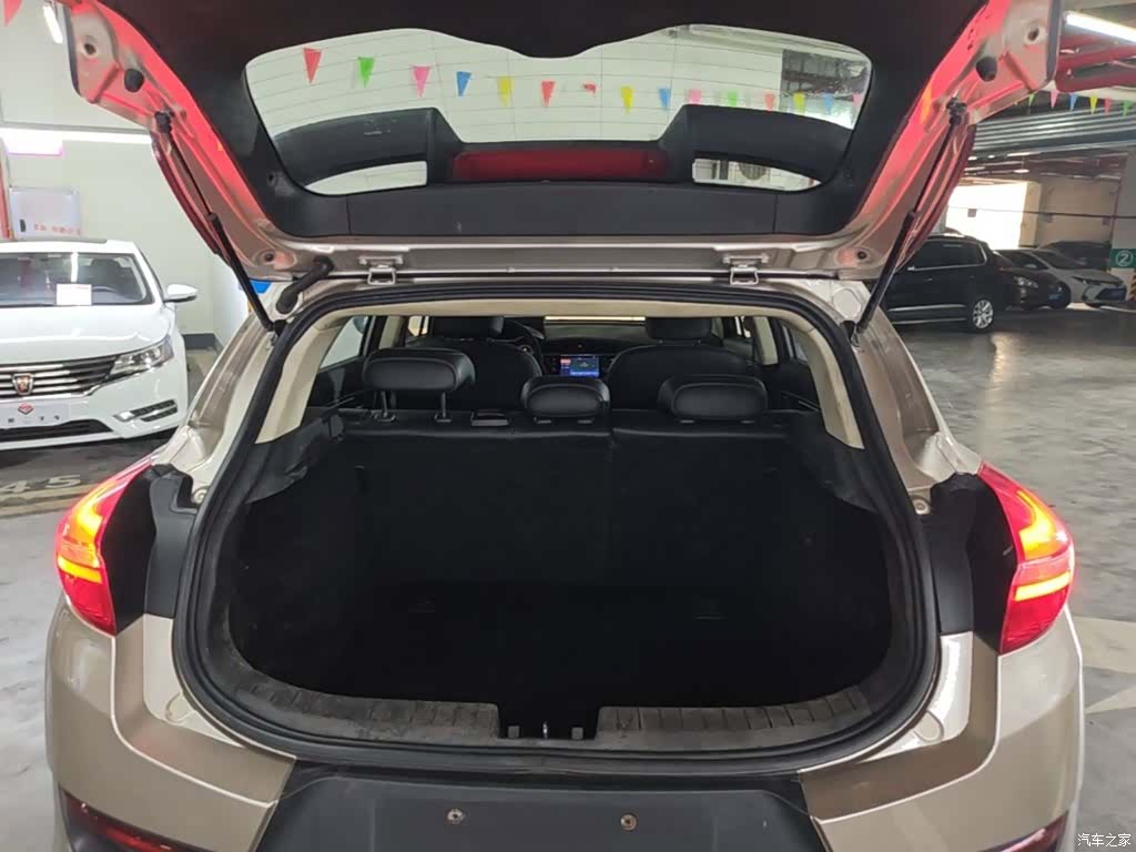 Geely Emgrand, 2017 19