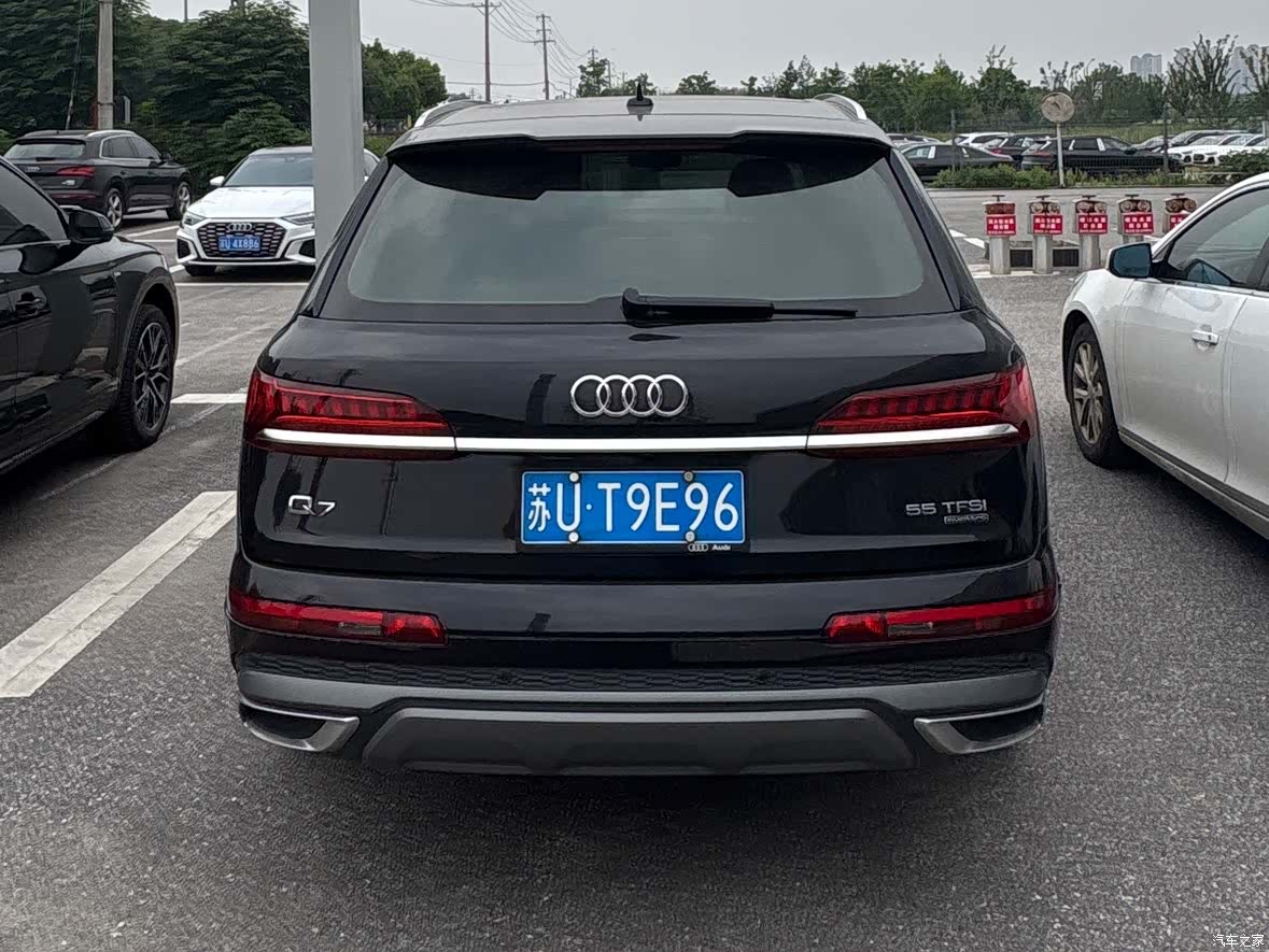 Audi Q7, 2021 4