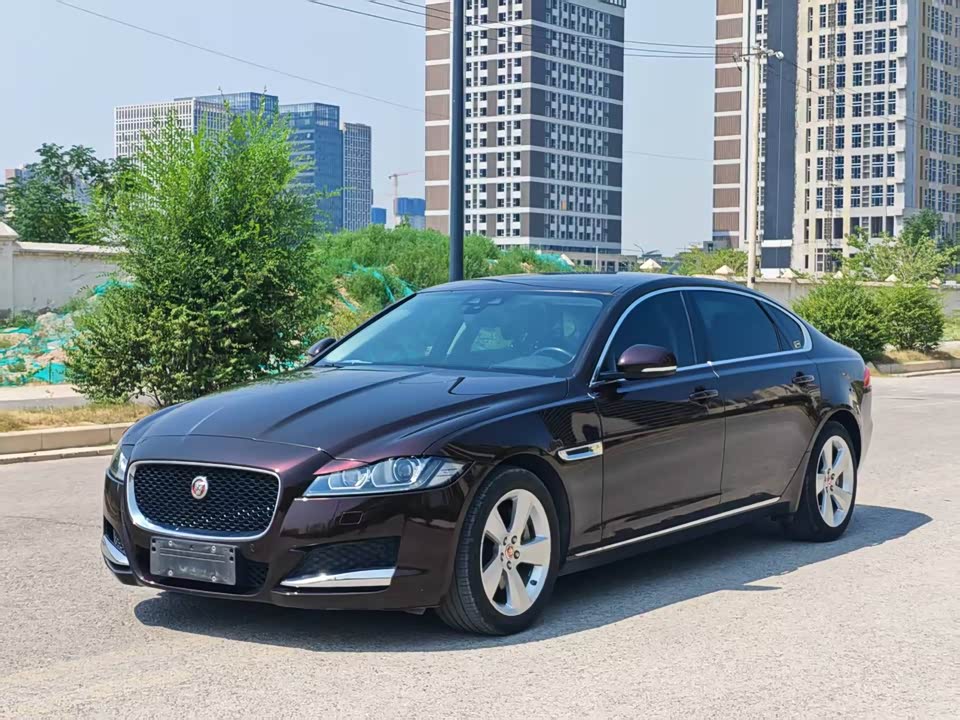 Jaguar XFL