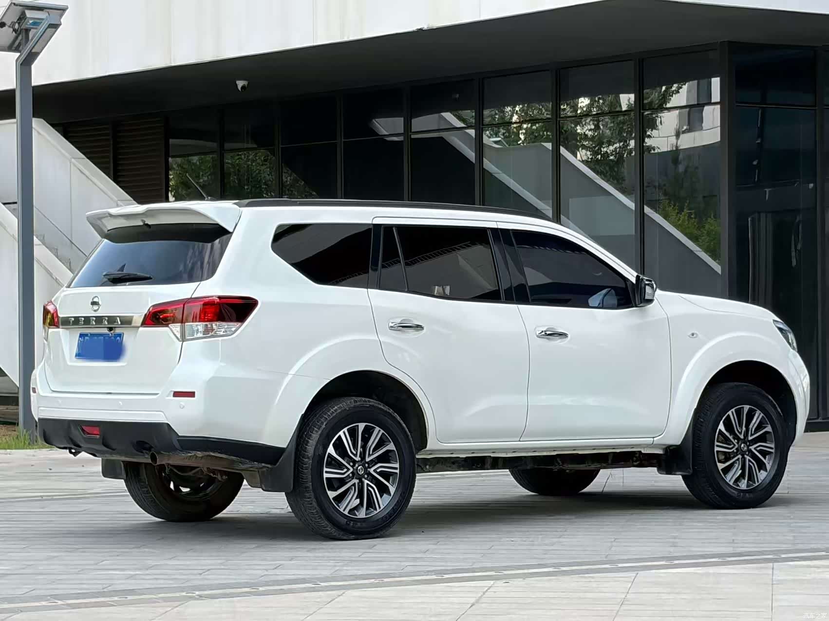 Nissan Terra, 2021 4