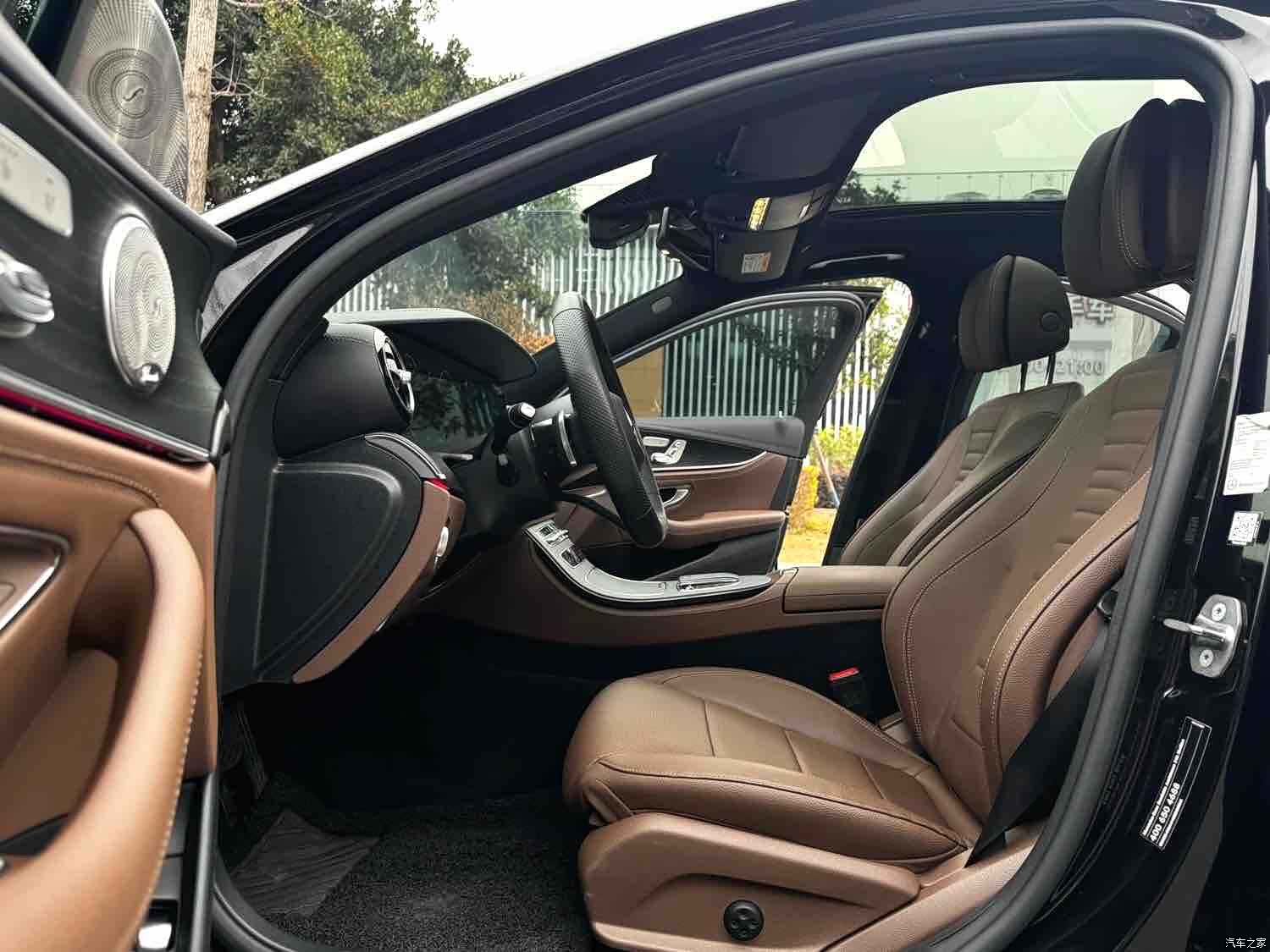 Mercedes-Benz E-Class, 2023 4