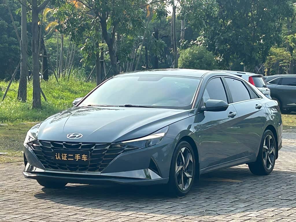 Hyundai Elantra