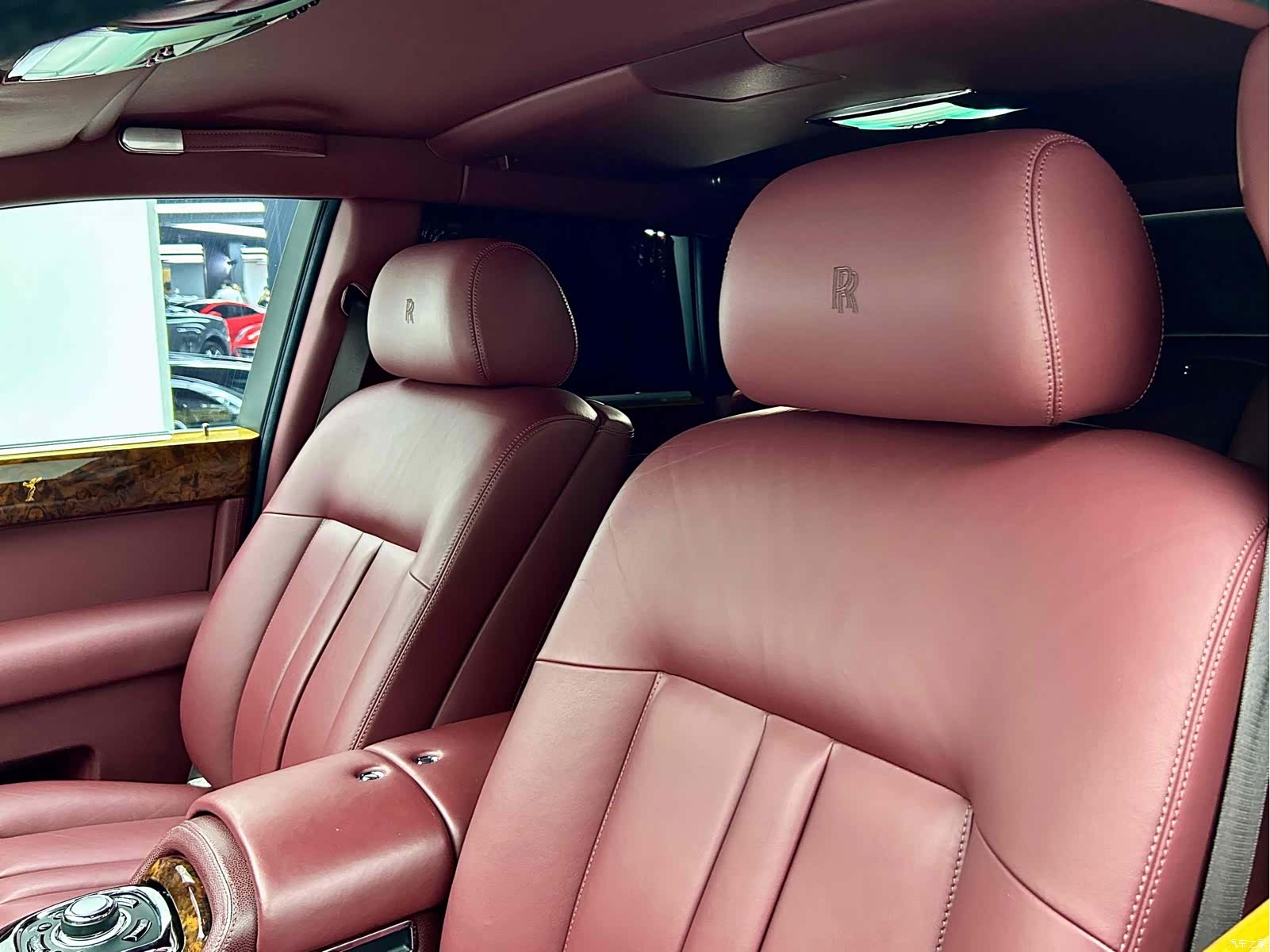 Rolls-Royce Phantom, 2013 7