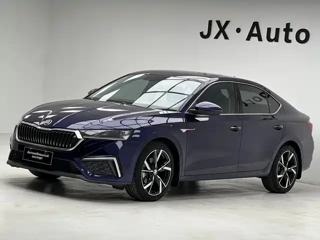 Škoda Octavia 2022 — купить из Китая под заказ