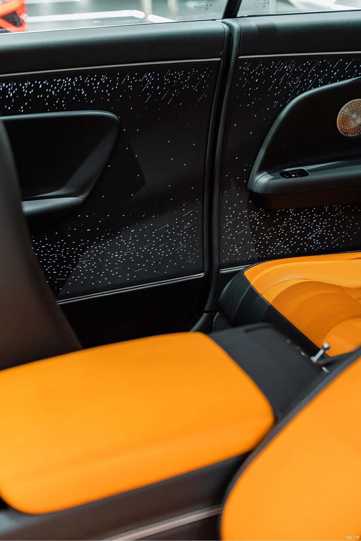 Rolls-Royce Spectre, 2024 18