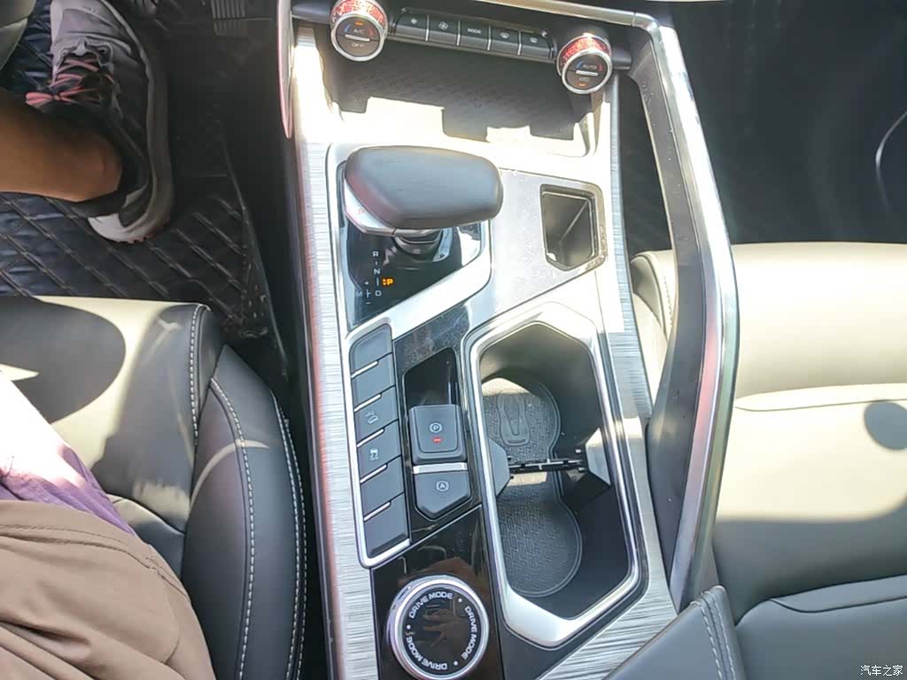 Geely Xingyue, 2021 14