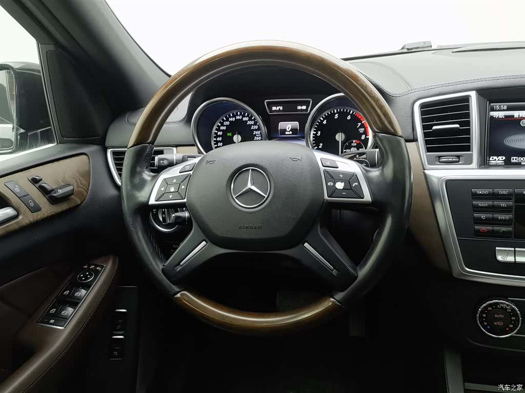 Mercedes-Benz GL-Class, 2015 11