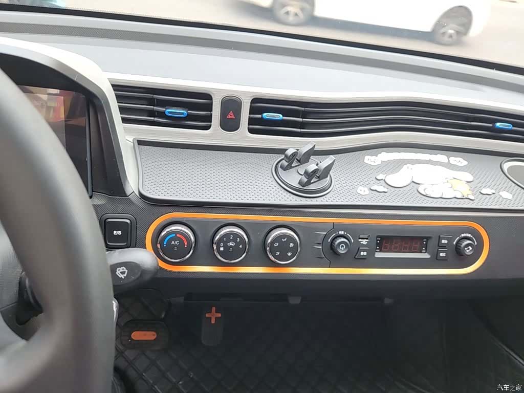 Wuling MINIEV, 2021 13