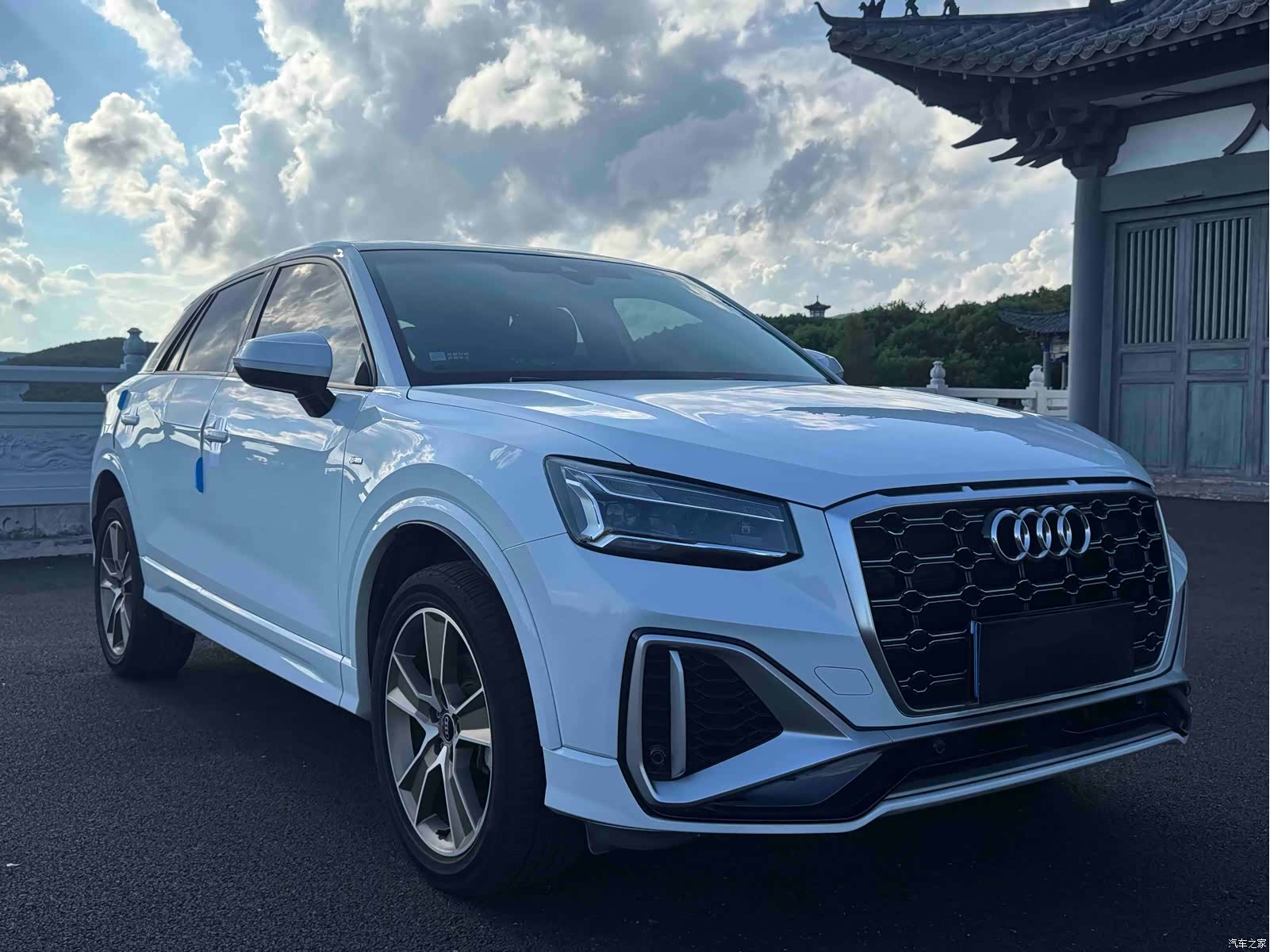 Audi Q2L, 2021 3