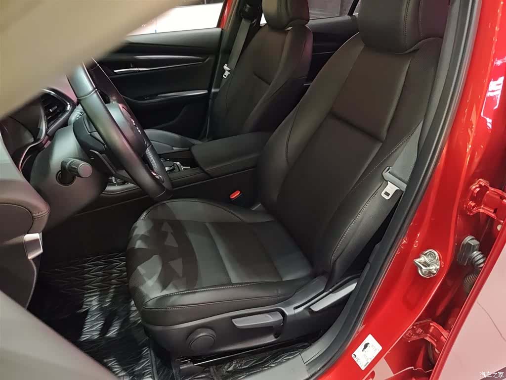 Mazda Mazda3, 2025 10
