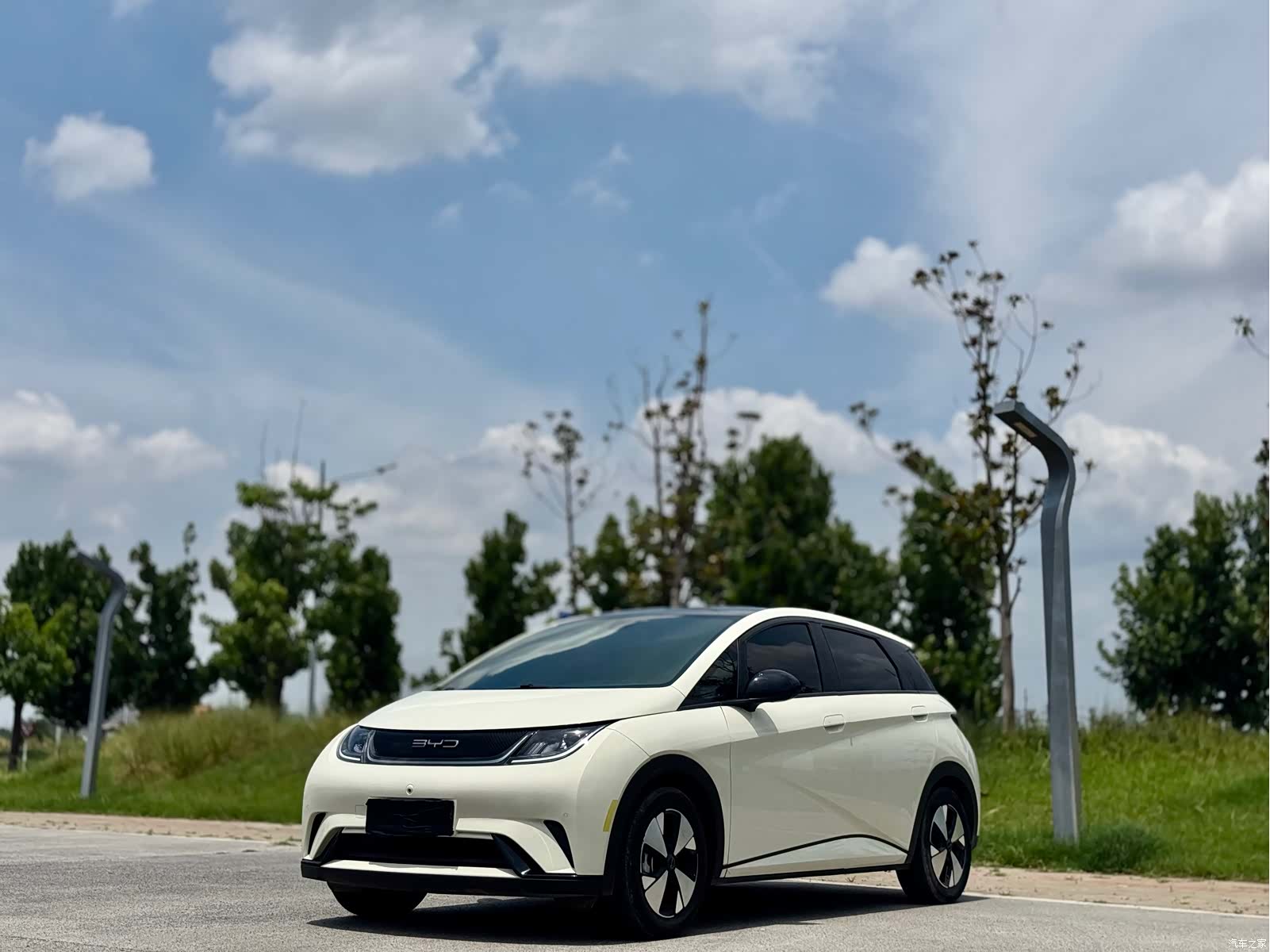 BYD Dolphin, 2023 1