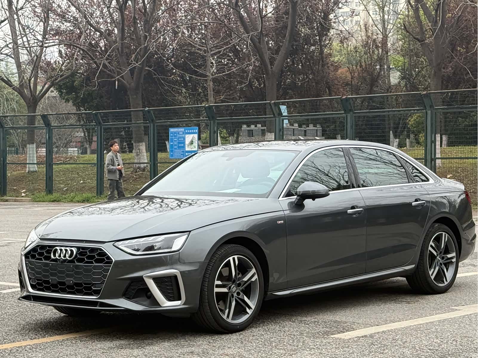 Audi A4L, 2021 1