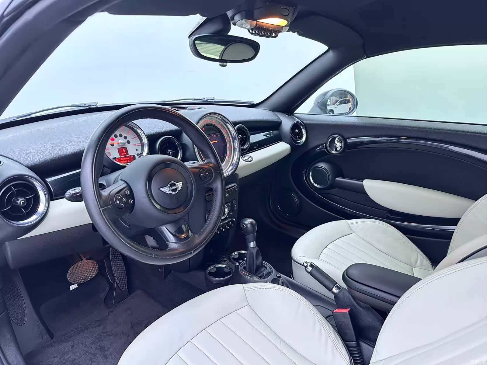 Mini Cooper, 2012 4