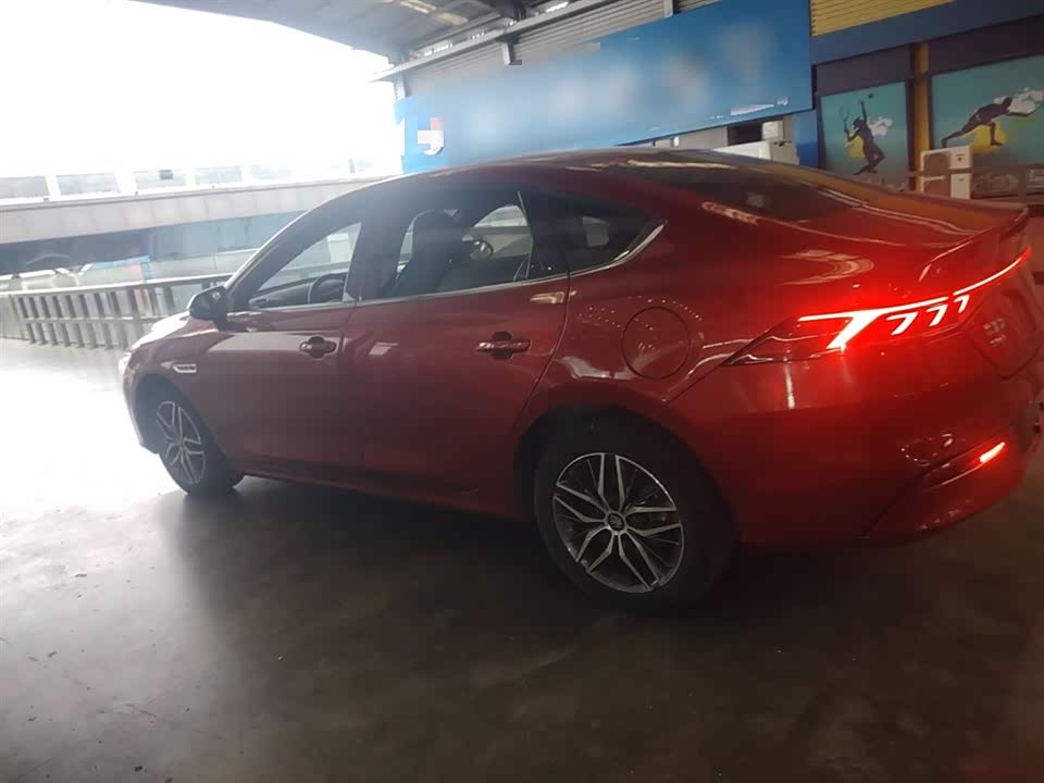 BYD Qin Yuan BYD Qin Yuan