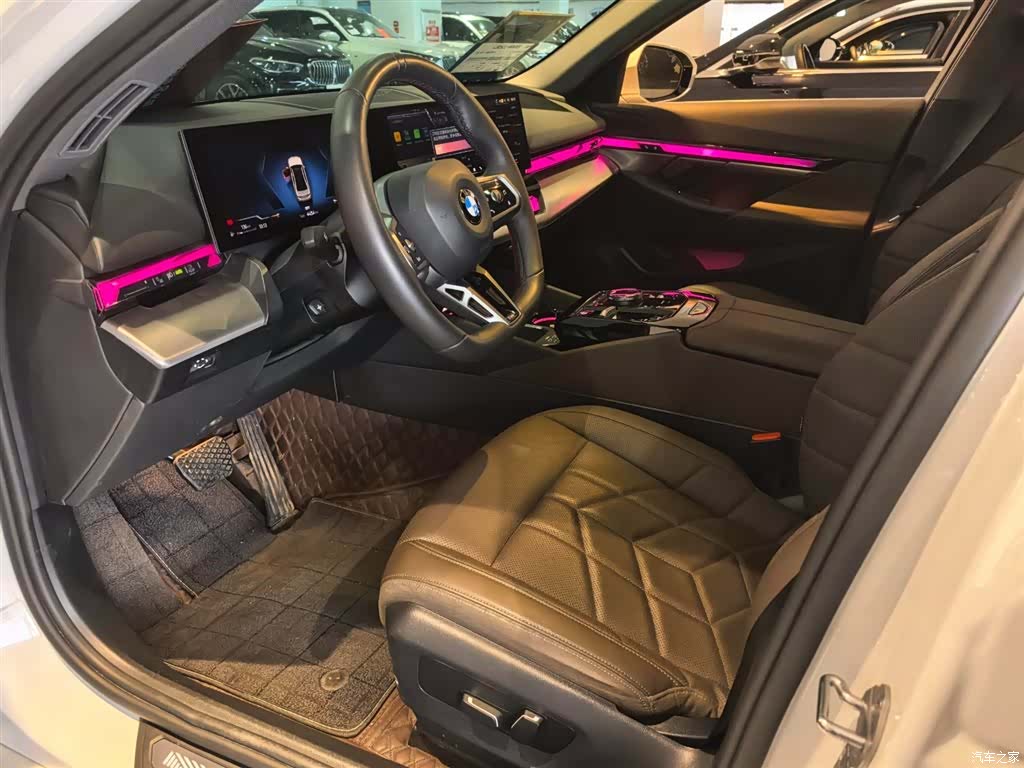 BMW 5 Series, 2025 12
