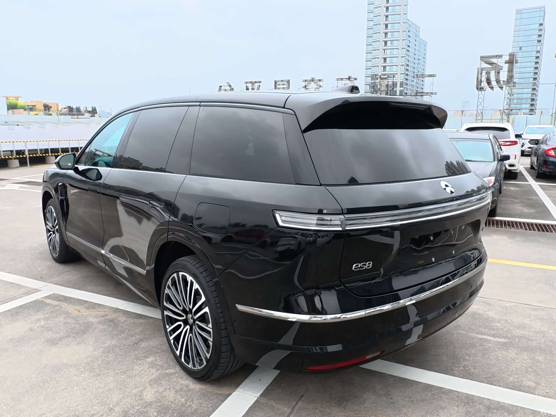 NIO ES8, 2025 25