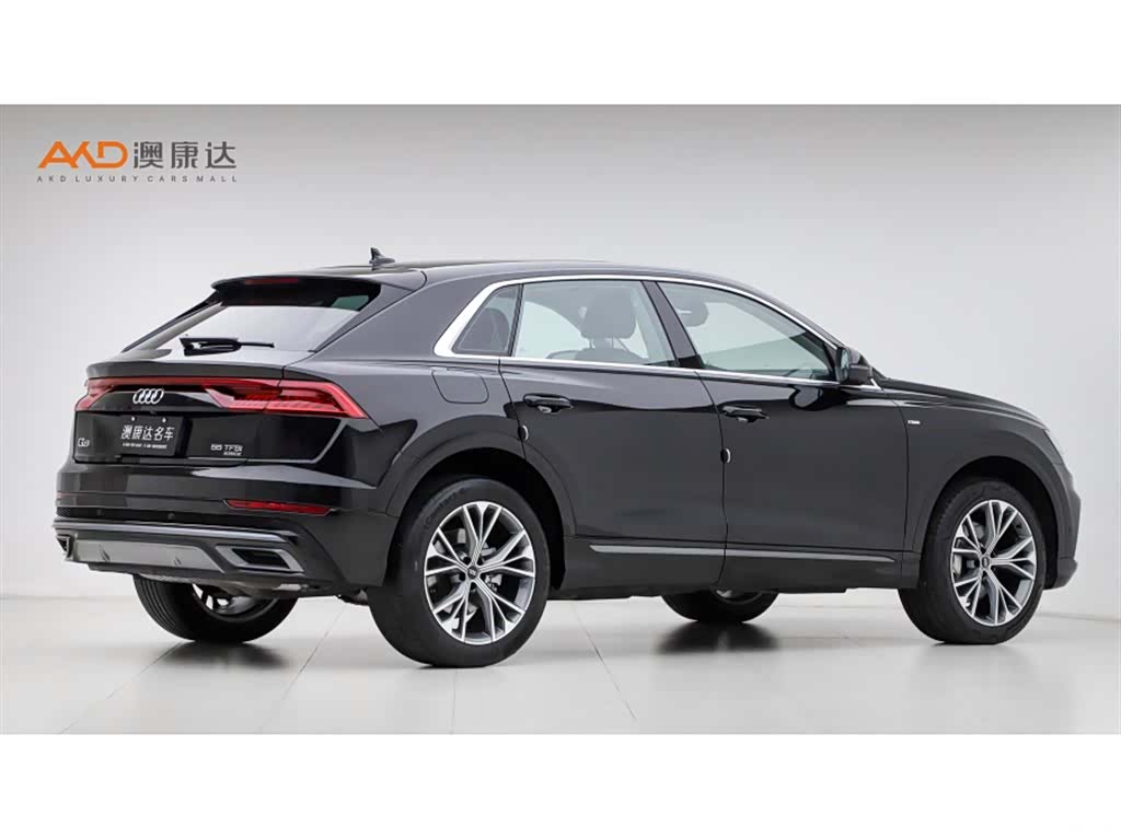 Audi Q8, 2023 3