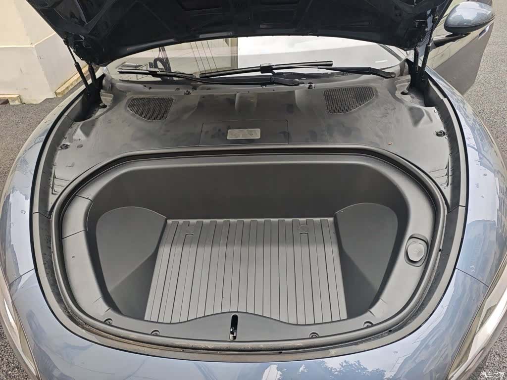Xiaomi SU7, 2025 11