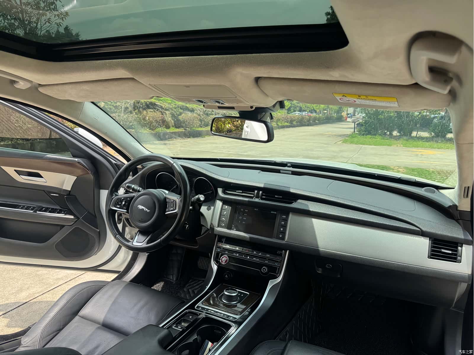 Land Rover XFL, 2017 11