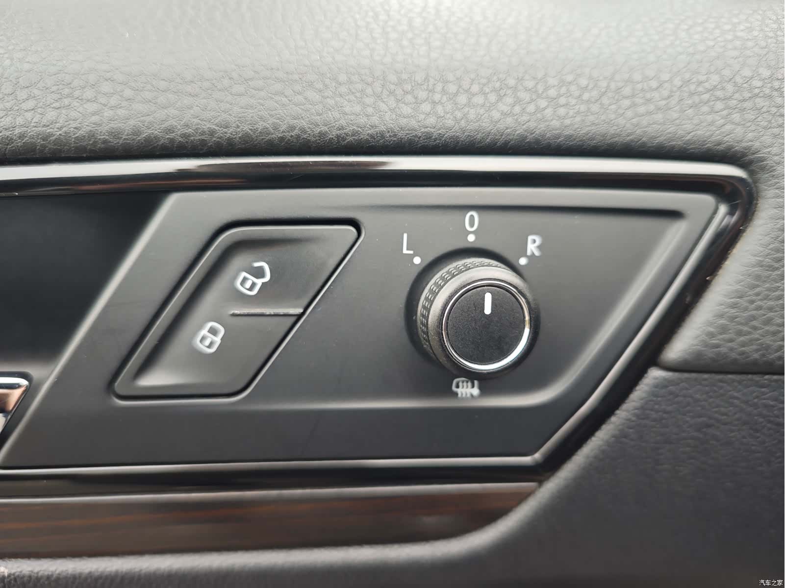 Volkswagen Sagitar, 2015 18