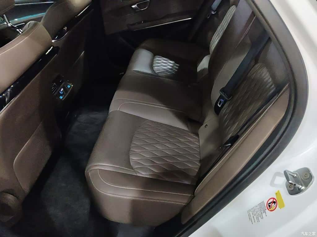 BYD Han, 2021 13