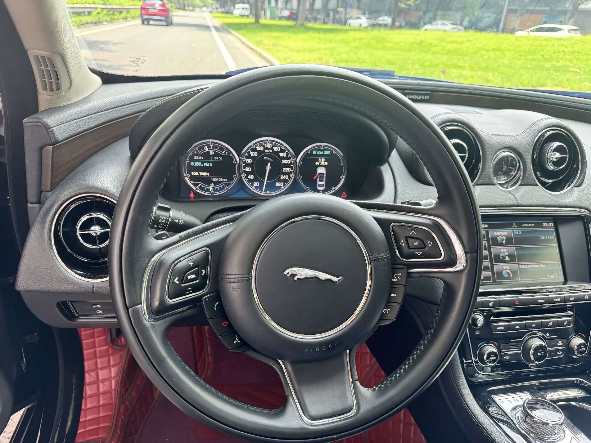 Jaguar XJ, 2014 17