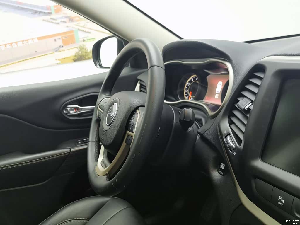 Jeep Cherokee, 2017 22