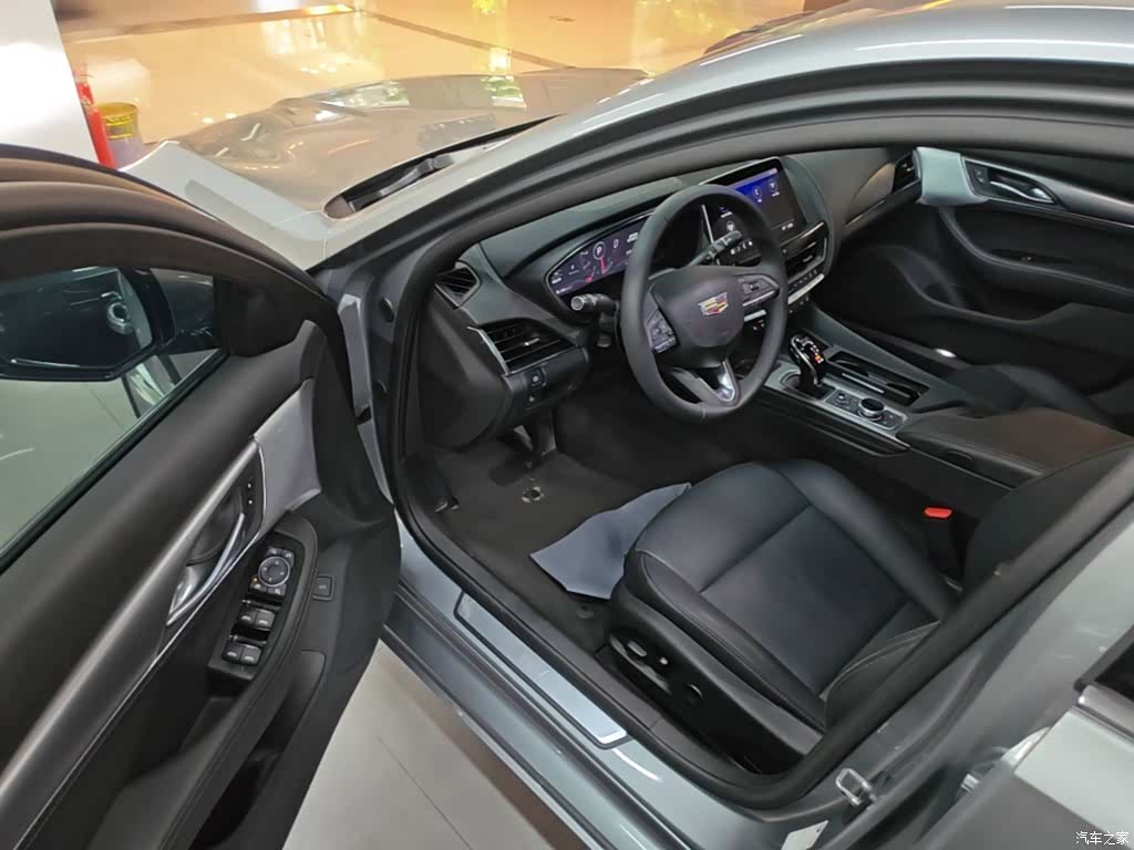 Cadillac CT5, 2023 16