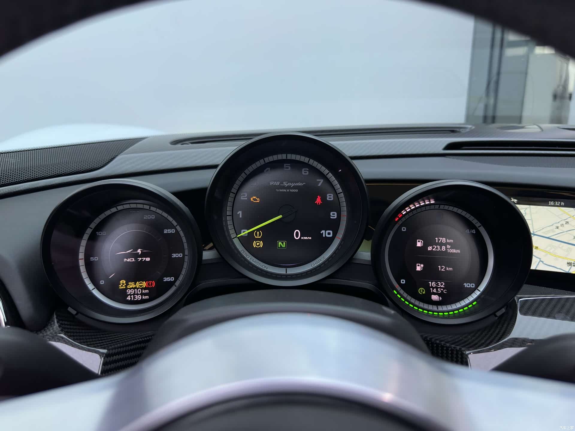 Porsche 918, 2015 38