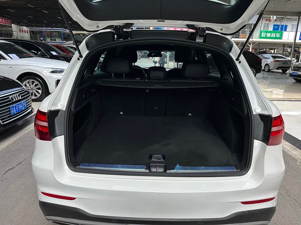 Mercedes-Benz GLC Mercedes-Benz GLC