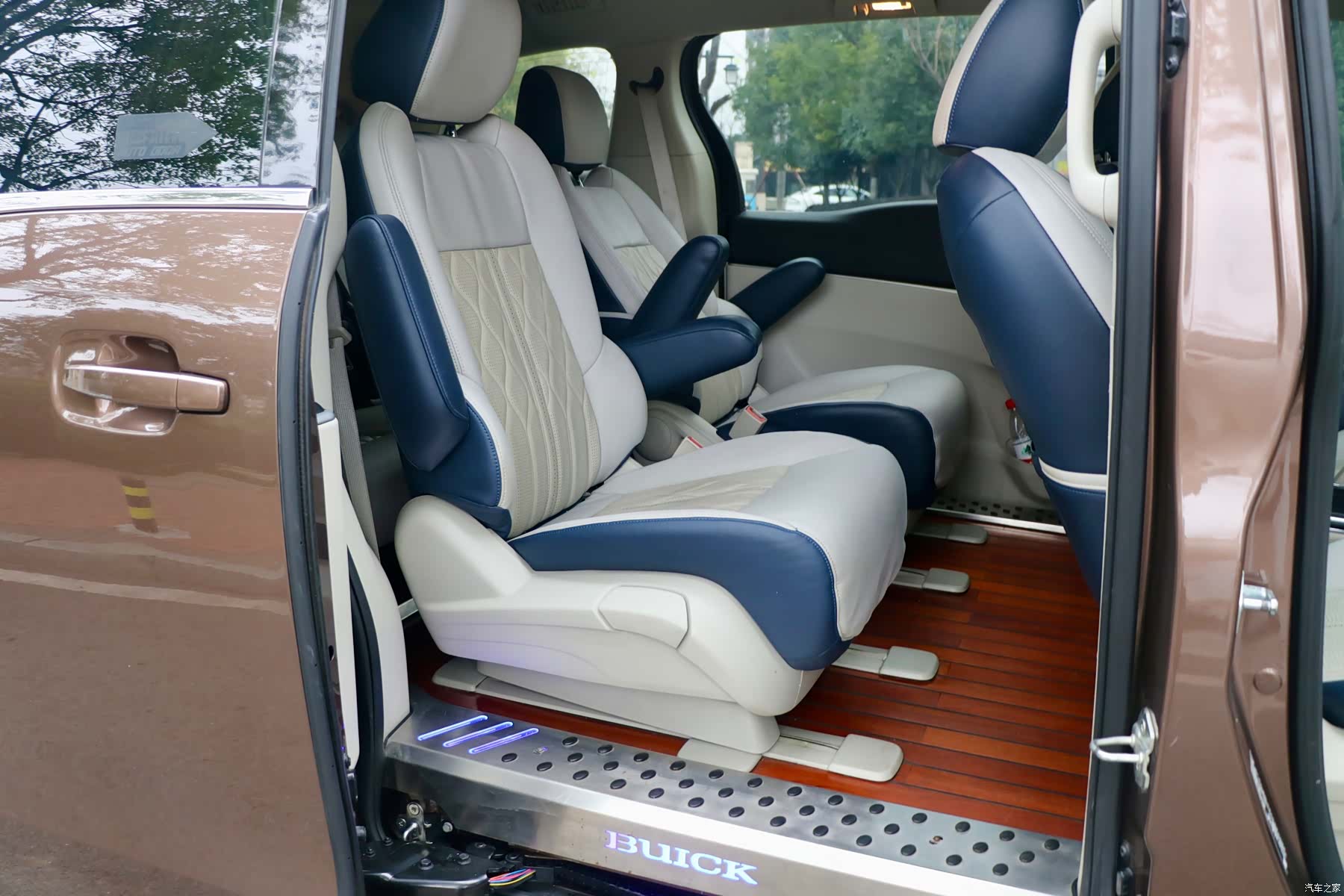 Buick GL8, 2021 12