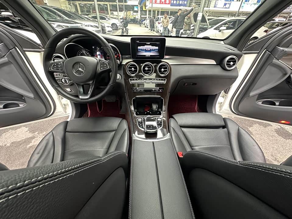 Mercedes-Benz GLC Mercedes-Benz GLC