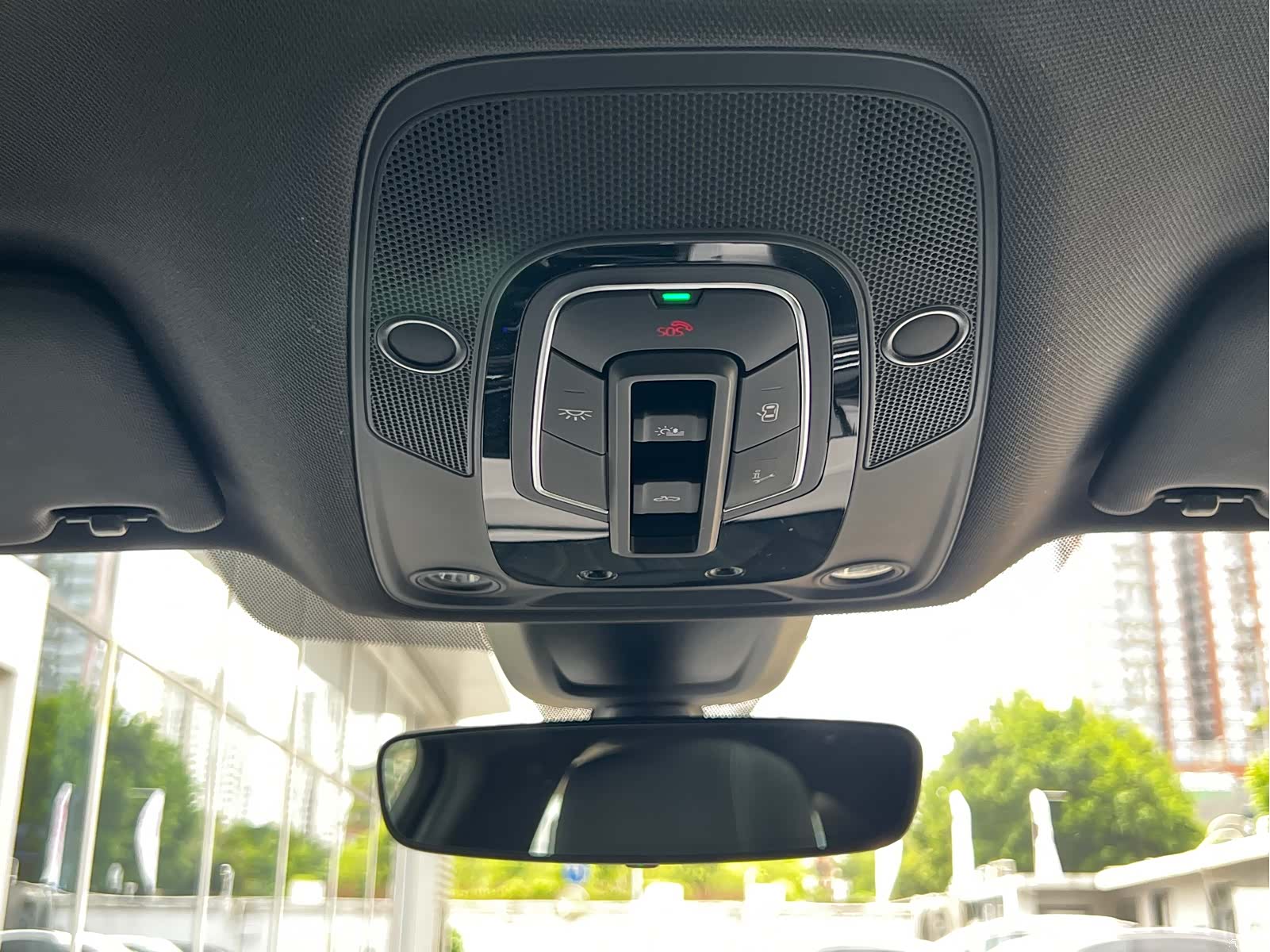 Audi Q5L, 2025 15
