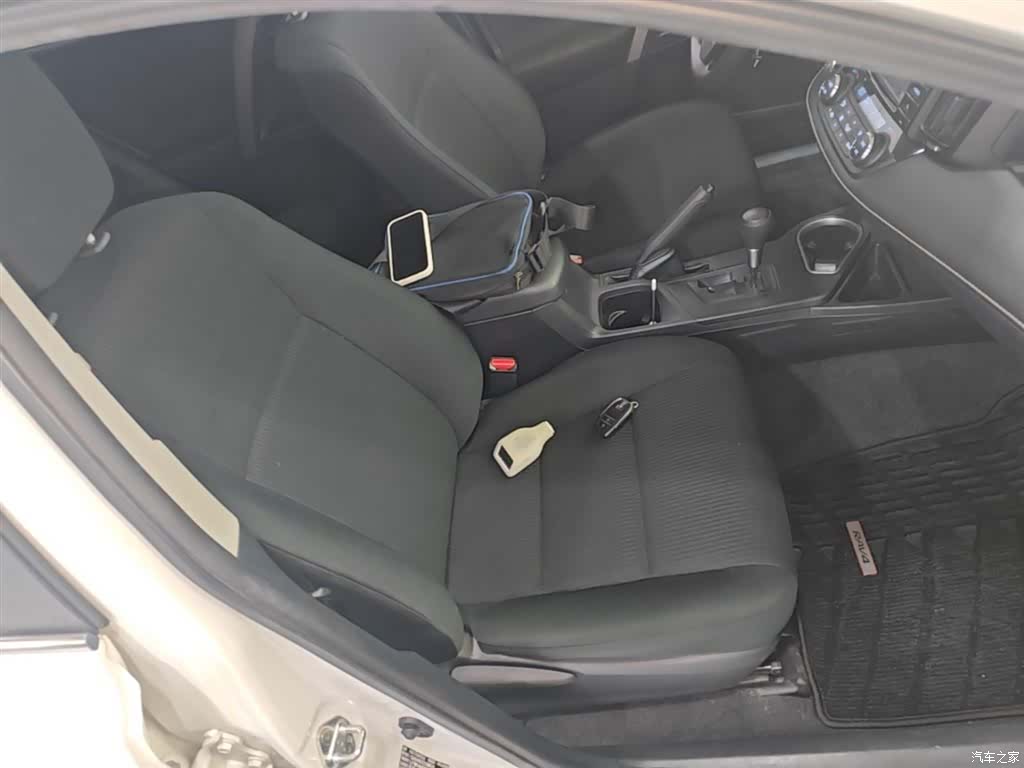 Toyota RAV4, 2019 25