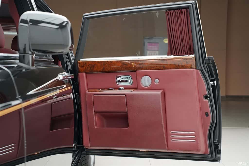 Rolls-Royce Phantom, 2013 27