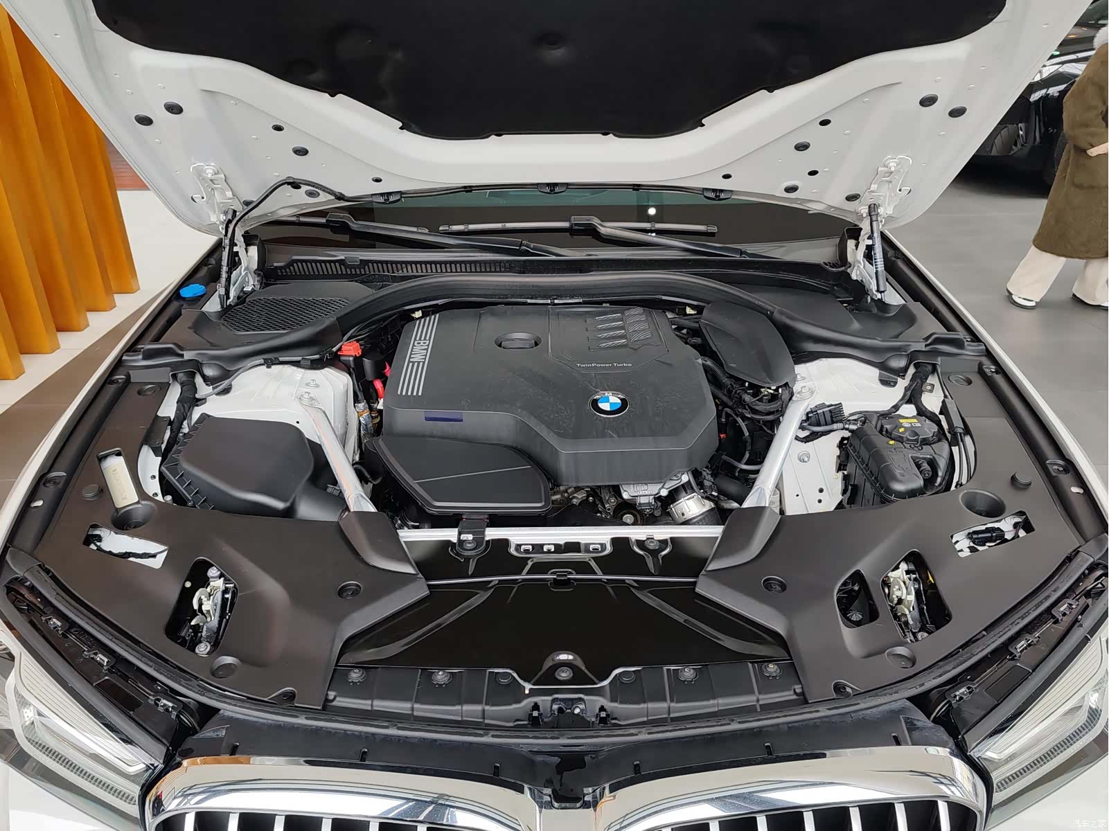 BMW 5 Series, 2023 14