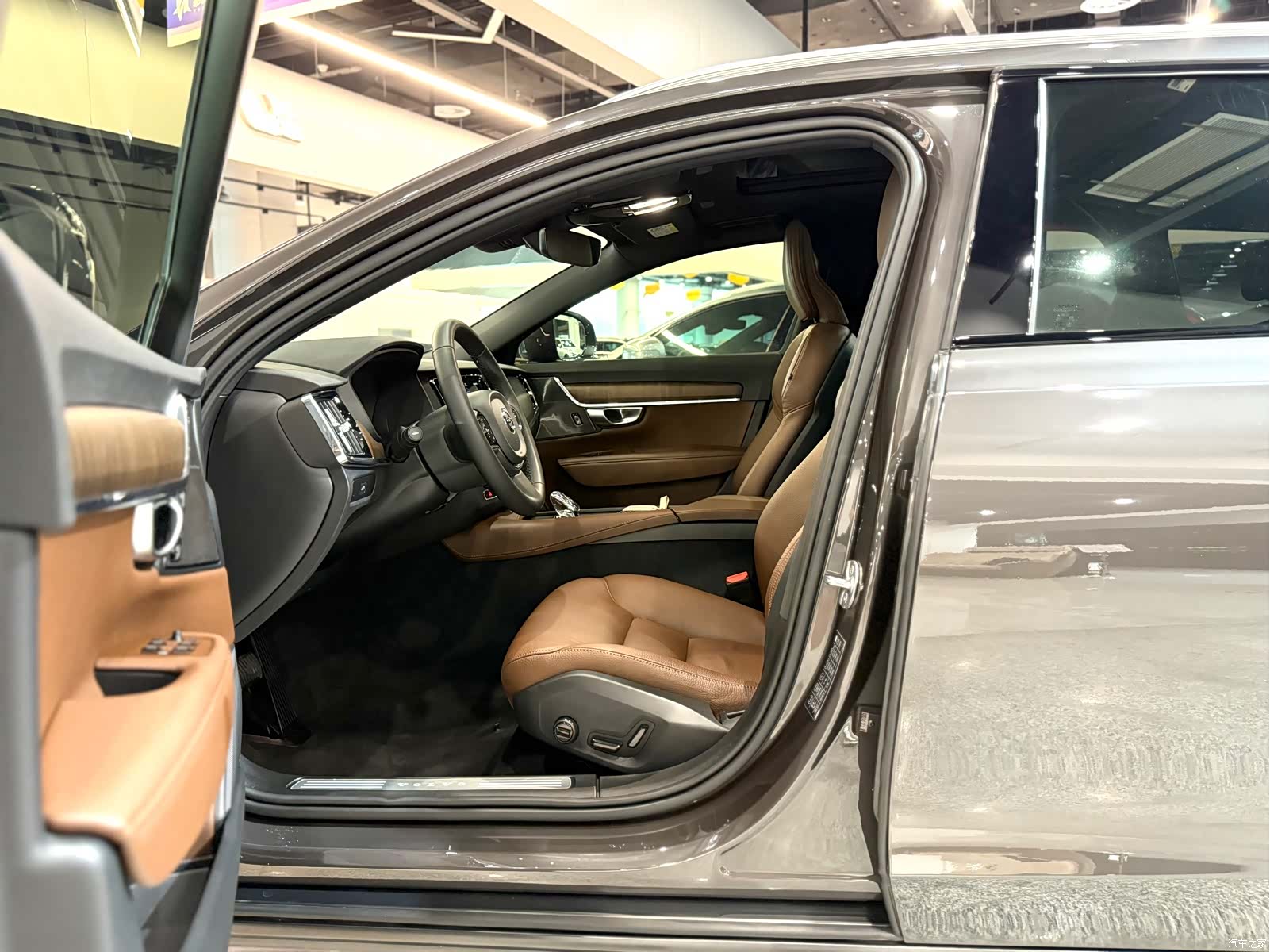 Volvo V90, 2024 14