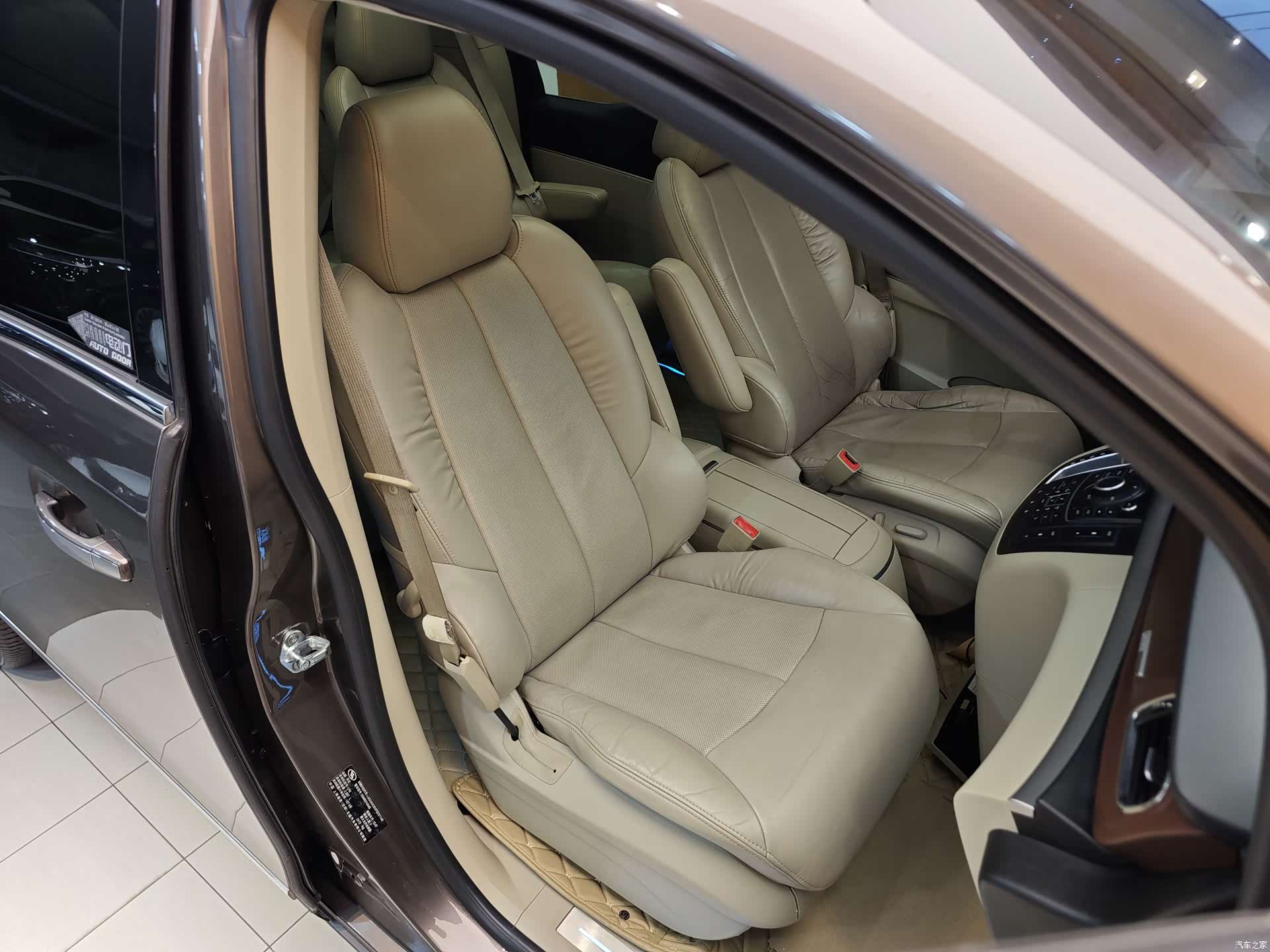 Buick GL8, 2015 37
