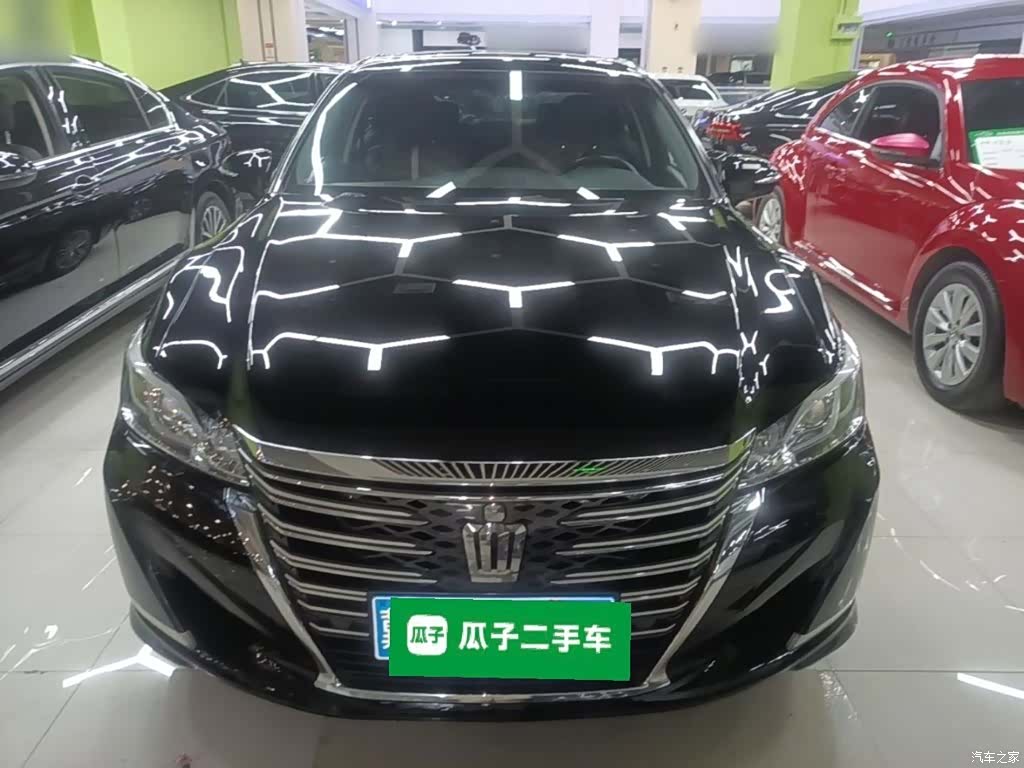 Toyota Crown, 2017 3