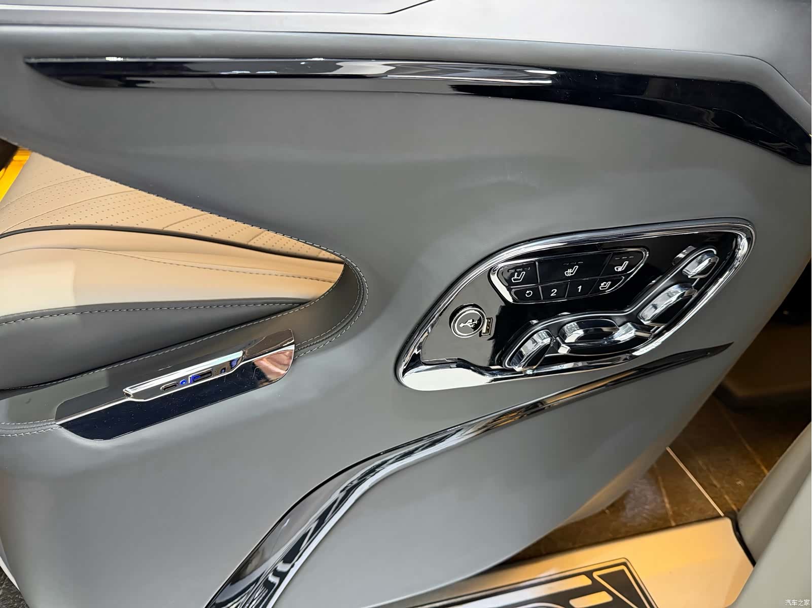 Ford Tourneo, 2022 17