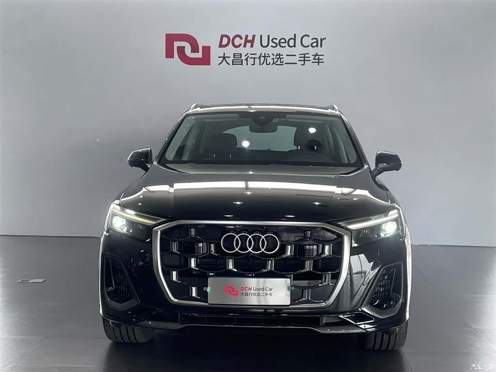 Audi Q7, 2025 3
