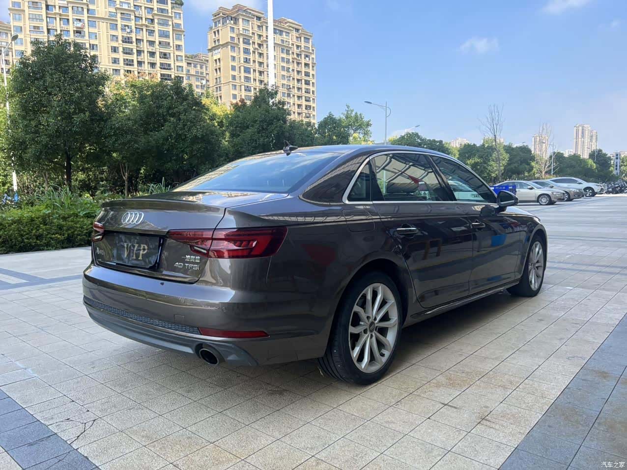 Audi A4L, 2018 3