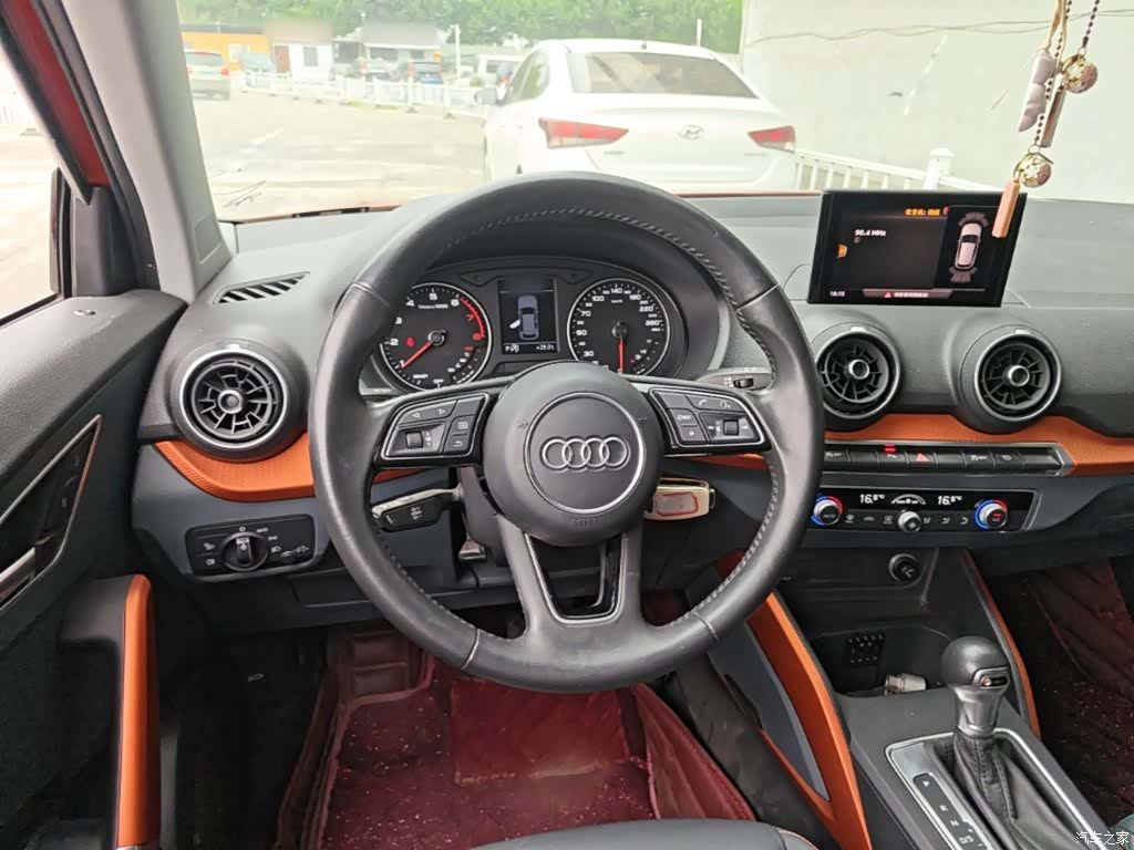 Audi Q2L, 2020 11