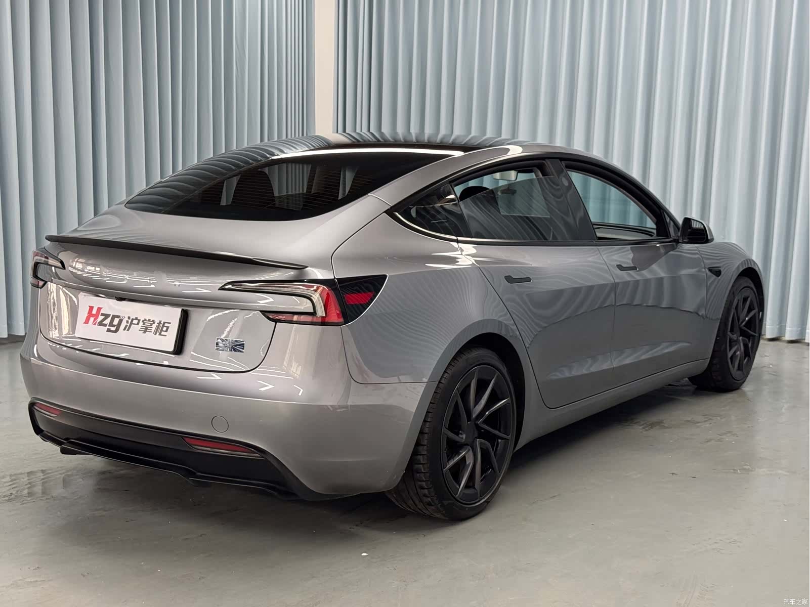 Tesla Model 3, 2025 7