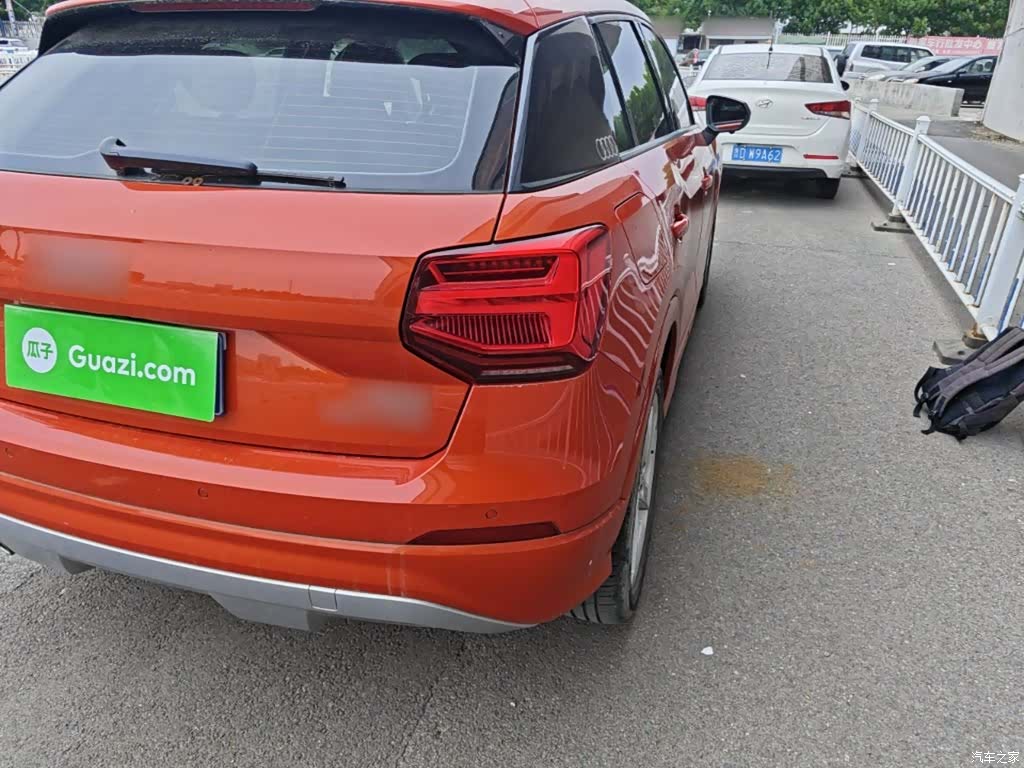 Audi Q2L, 2020 8