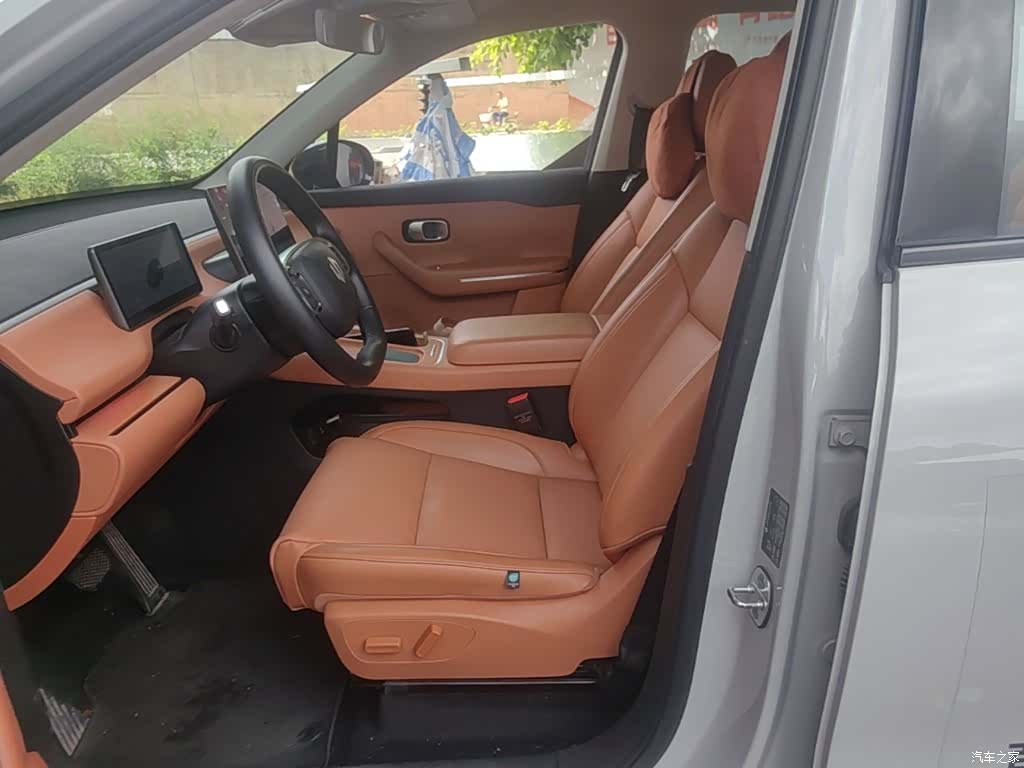 Leapmotor C10, 2025 11