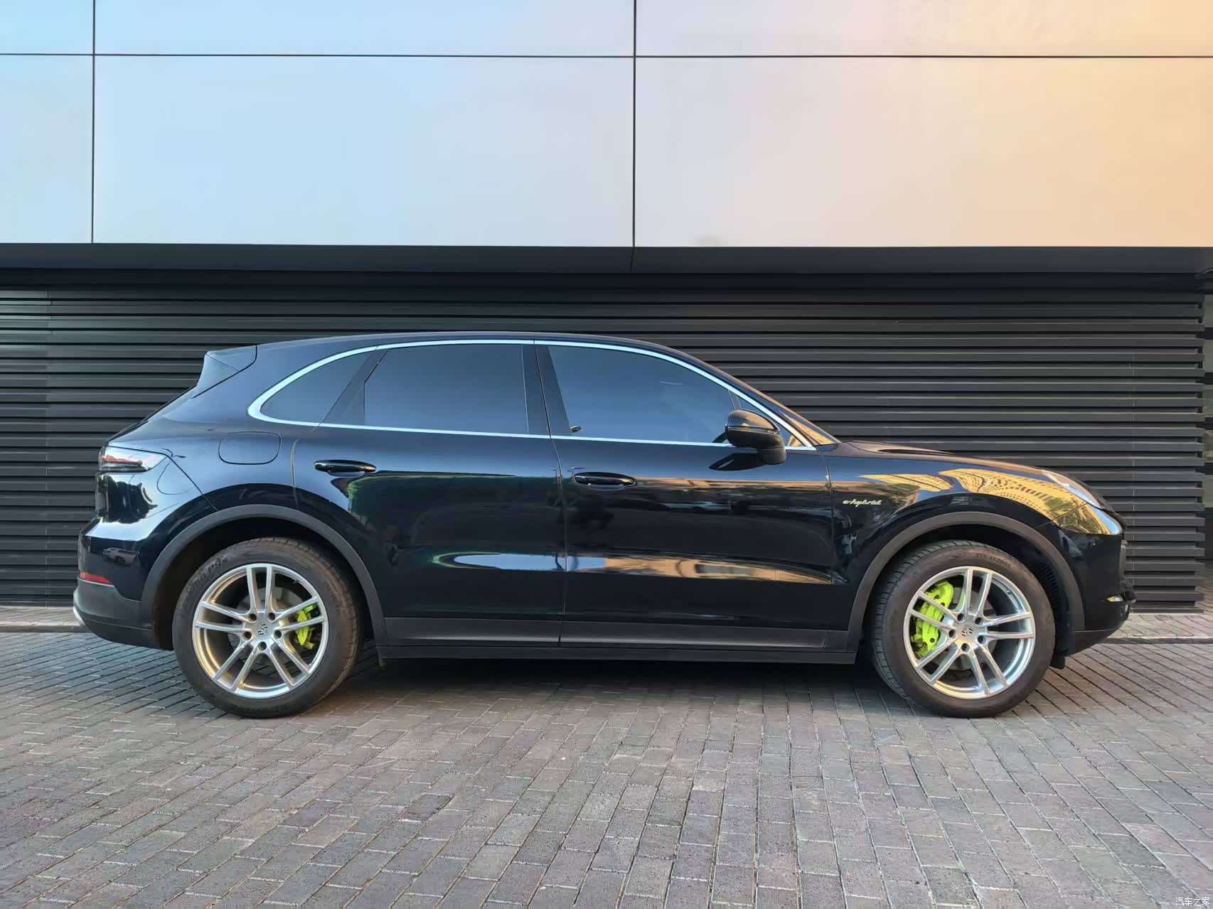 Porsche Cayenne, 2022 все фото
